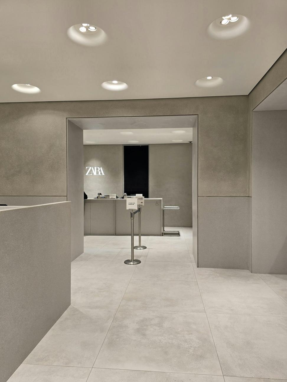 Deluxe Bathroom