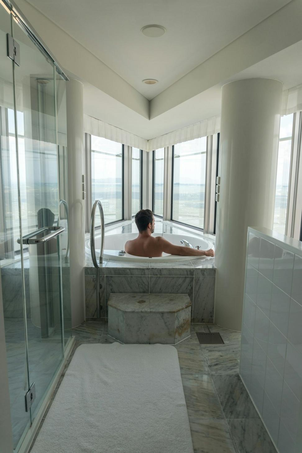 Executive Bath